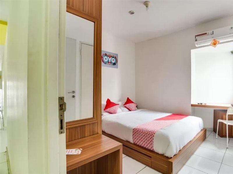 Oyo 3247 Afira Rooms Aeropolis تانجيرانغْ المظهر الخارجي الصورة