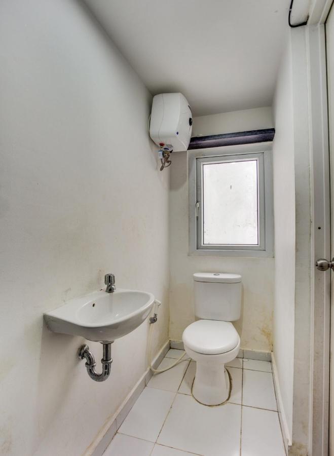 Oyo 3247 Afira Rooms Aeropolis تانجيرانغْ المظهر الخارجي الصورة